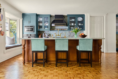 Elegant kitchen photo in Dallas