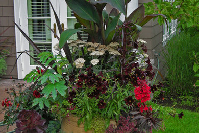 Elegant patio photo in Seattle