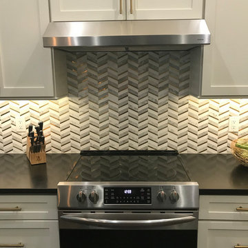 Stylish Glencoe KItchen