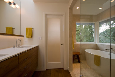 Bathroom - contemporary bathroom idea in Seattle