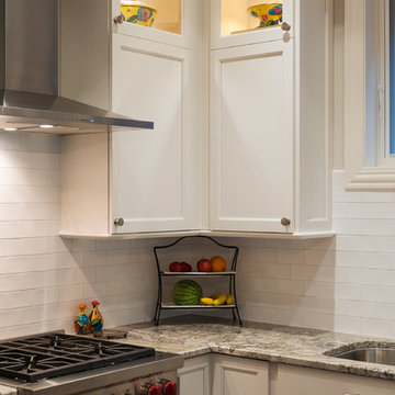 Puck LED Under Cabinet by Edge Lighting