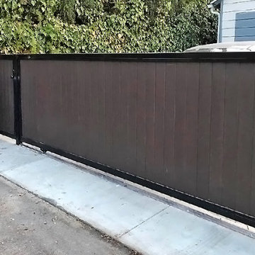 Custom Automatic Wood Driveway Gate with Metal Frame
