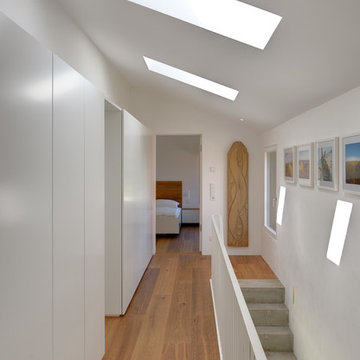 Minimalistisches Ferienhauses in Anlehnung an ein traditionelles Drempelhaus