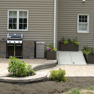 Outdoor Kitchens/ Firepits