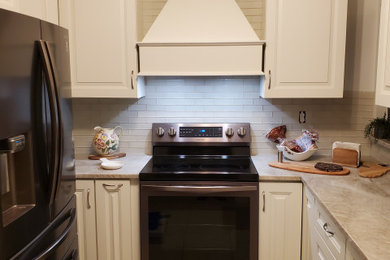 This is an example of a classic kitchen in Miami.