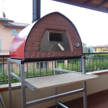 Red Wood fired oven Pizza Party, balcony placement