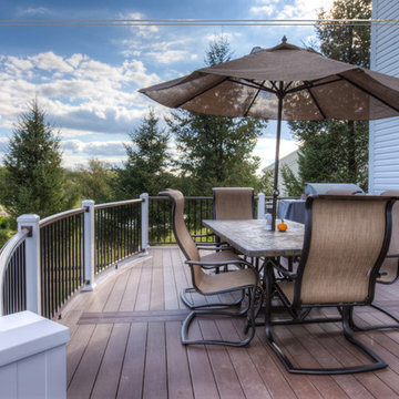 Curved multi-level deck