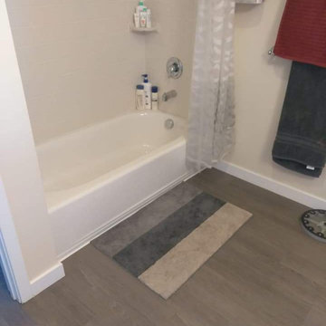 Small studio with mini kitchen and full bathroom