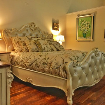 Oil painting in Bedroom