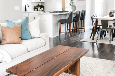 Living room photo in Columbus