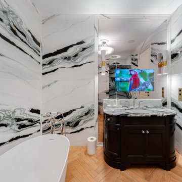 Телевизор в ванной на Котельнической