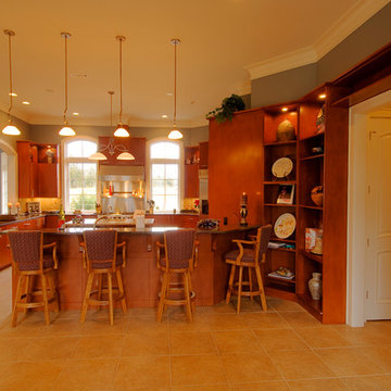 Art & Entertain Lake Home