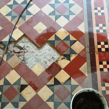 1920’s Victorian Tiled Hallway Floor Restored in Pontcana