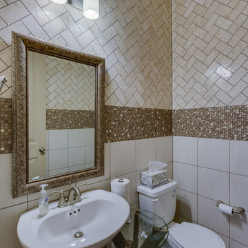 Dallas, Texas | Castle Point - Premier Rosewood Secondary Bathroom