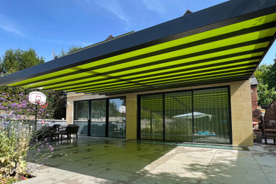 Inspiration for a contemporary garden in Hertfordshire.