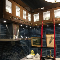Galleries & Displays - Undercabinet Lighting