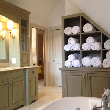 Early American Country Bathroom