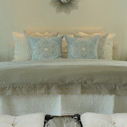 24th Street  |  Santa Monica, CA - Bedding