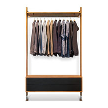 Garments hangers