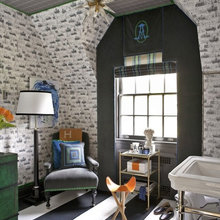 gus's room