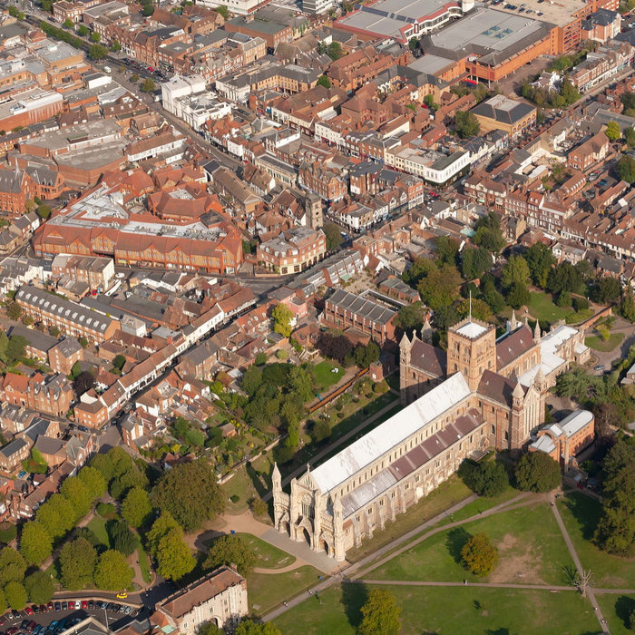 House Extensions in St Albans: Navigating Planning Permissions and Design