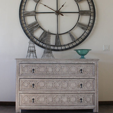 Oversized Clock with Chest