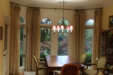 Example of a dining room design in Little Rock