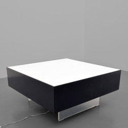 Lit Coffee Table by Vladimir Kagan - Coffee And Accent Tables