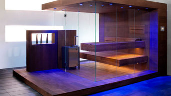Design Sauna mit großzügigen Glasflächen