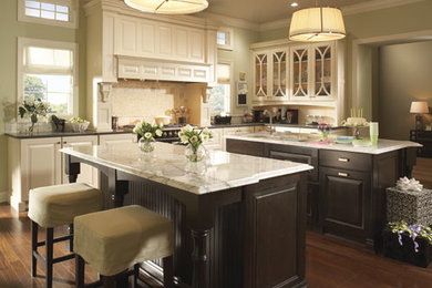 Inspiration for a timeless kitchen remodel in Baltimore