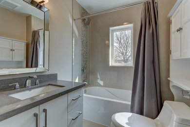 Example of a trendy bathroom design in Toronto