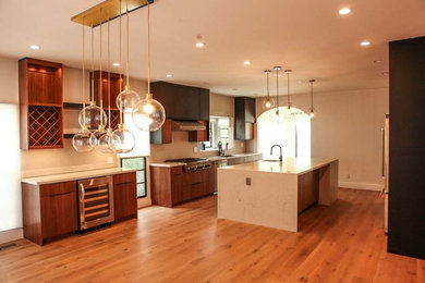 Elegant kitchen photo in Los Angeles