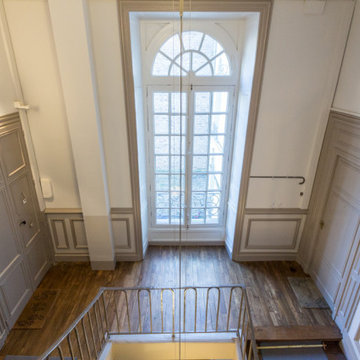 Décoration du hall et de la cage d'escalier d'un hôtel particulier 18ème siècle