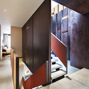 Inverted Warehouse/Townhouse