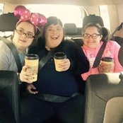 Tara Arroyos's photo