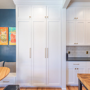 Vintage Salem Kitchen