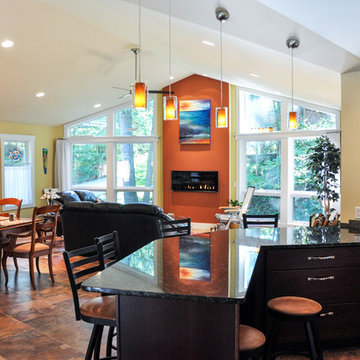 Angled End Walls Capitalize on Great Wooded Views