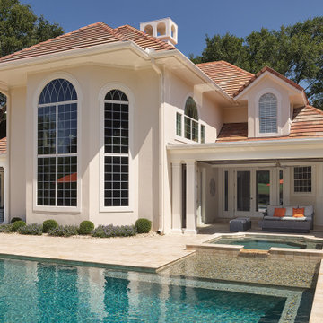 Lush Contemporary Poolside Luxury