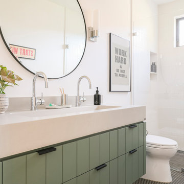 Malibu Scandinavian Modern Boys' Bathroom