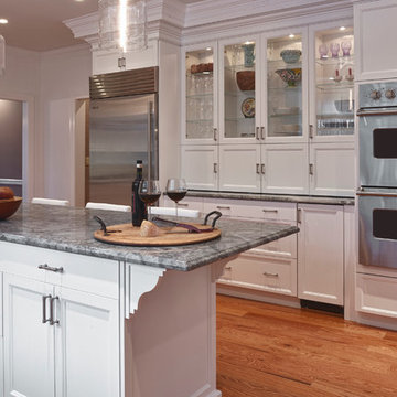 Transitional White Kitchen