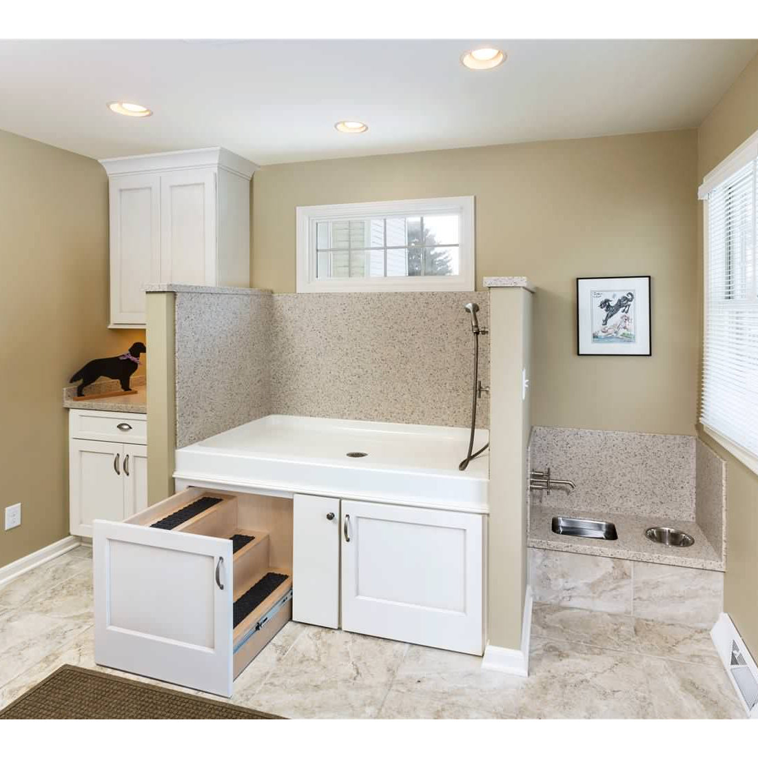Contemporary Laundry Room