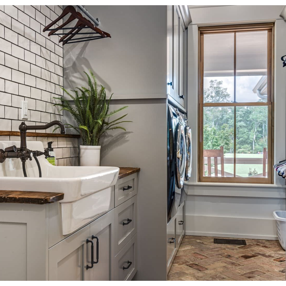 Modern Farmhouse
