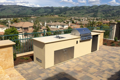 Example of a tuscan patio design in San Francisco