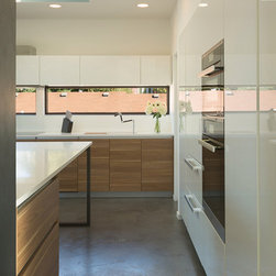 LEICHT CABINETS - Kitchen Cabinetry