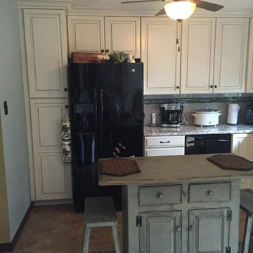 Kitchen with Carolina Summer Granite