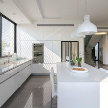 kitchen compare and contrast