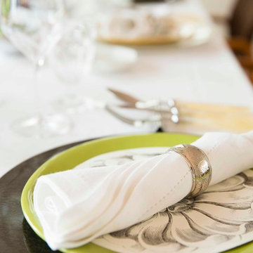 eat well and laugh often/table