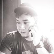Joey Kuek's photo
