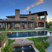 2824 Coffee Pot- Pool and backyard