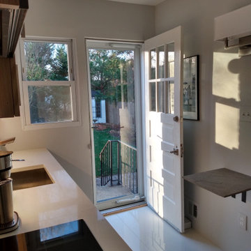 Contemporary TH Kitchen